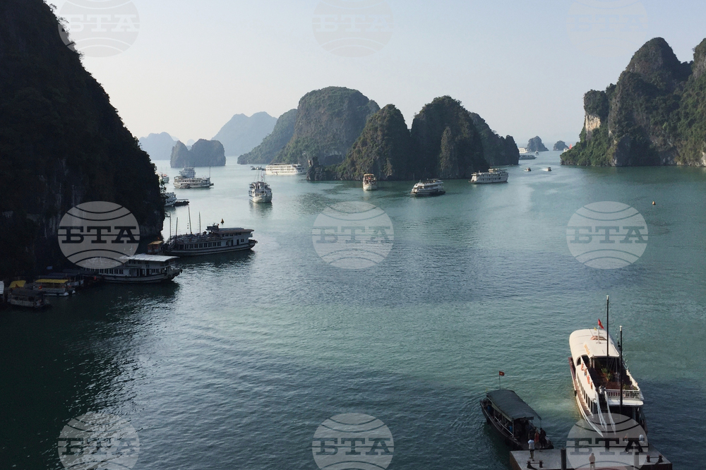 Vietnam-Boat-Capsizing