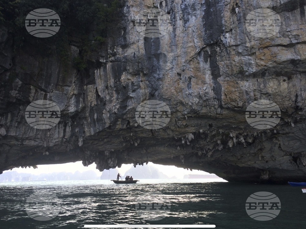 Vietnam-Boat-Capsizing