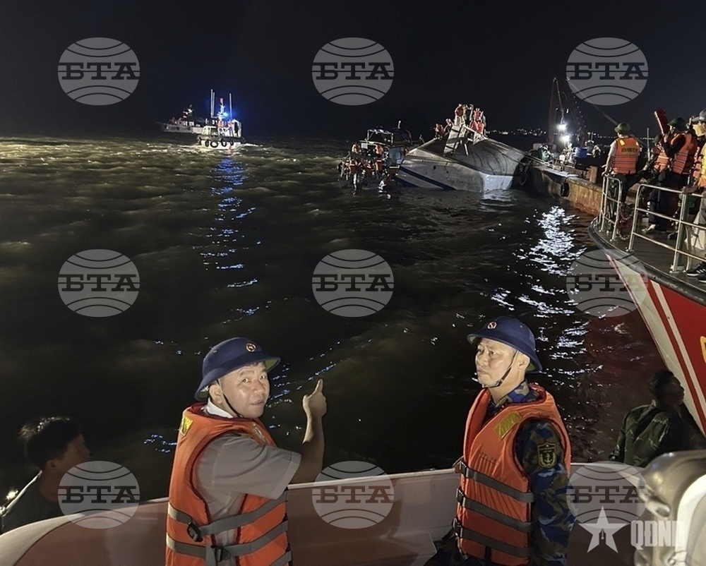 Vietnam-Boat-Capsizing