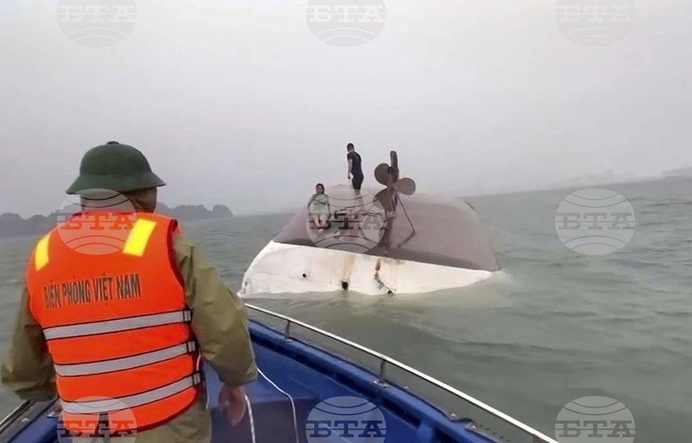 Vietnam-Boat-Capsizing