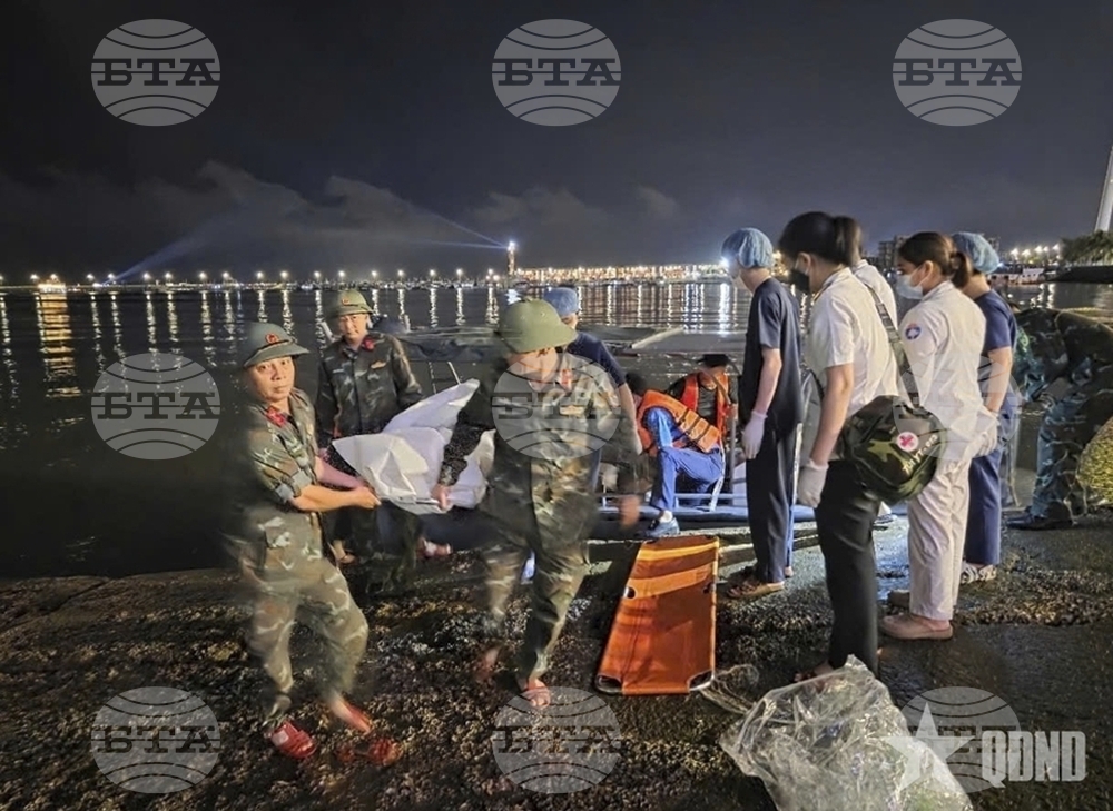 Vietnam-Boat-Capsizing