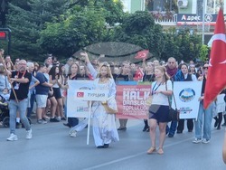 Велико Търново - Международен фолклорен фестивал - дефиле