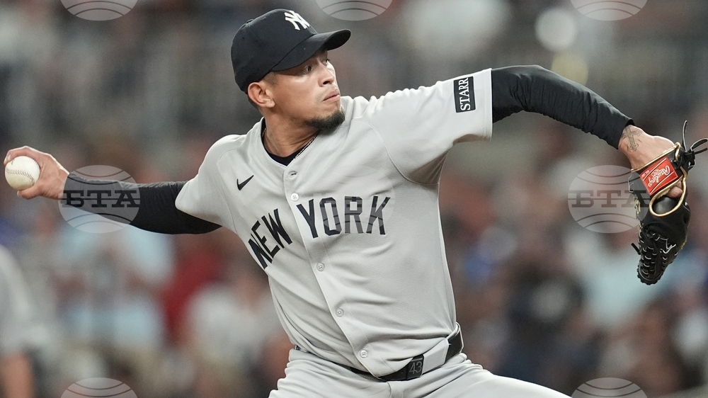 Yankees Braves Baseball