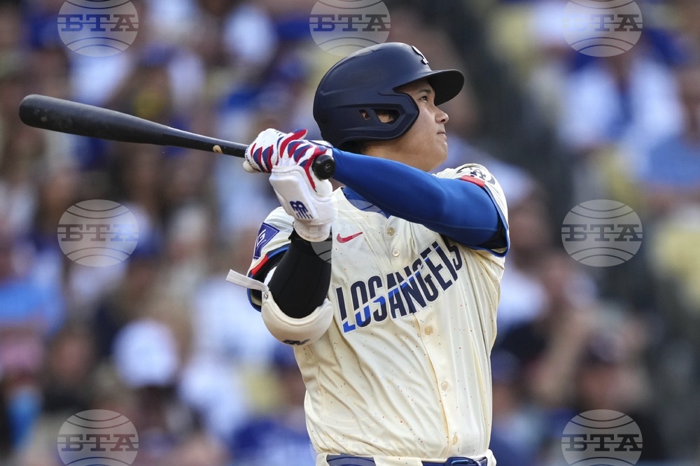 Brewers Dodgers Baseball