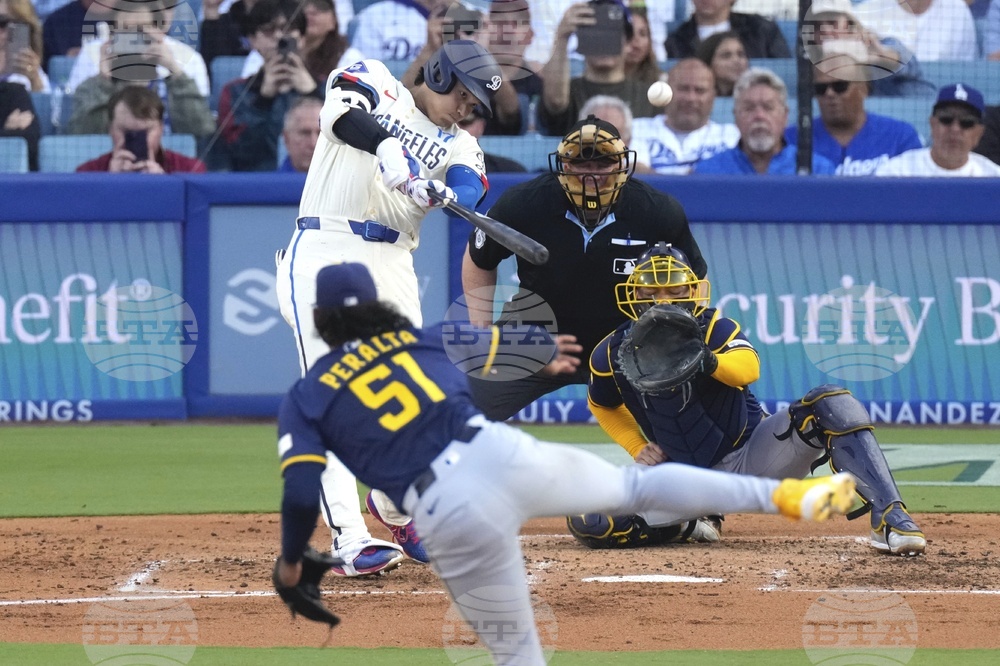 Brewers Dodgers Baseball
