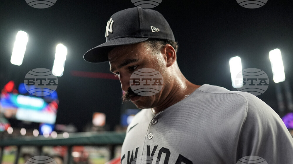 Yankees Braves Baseball