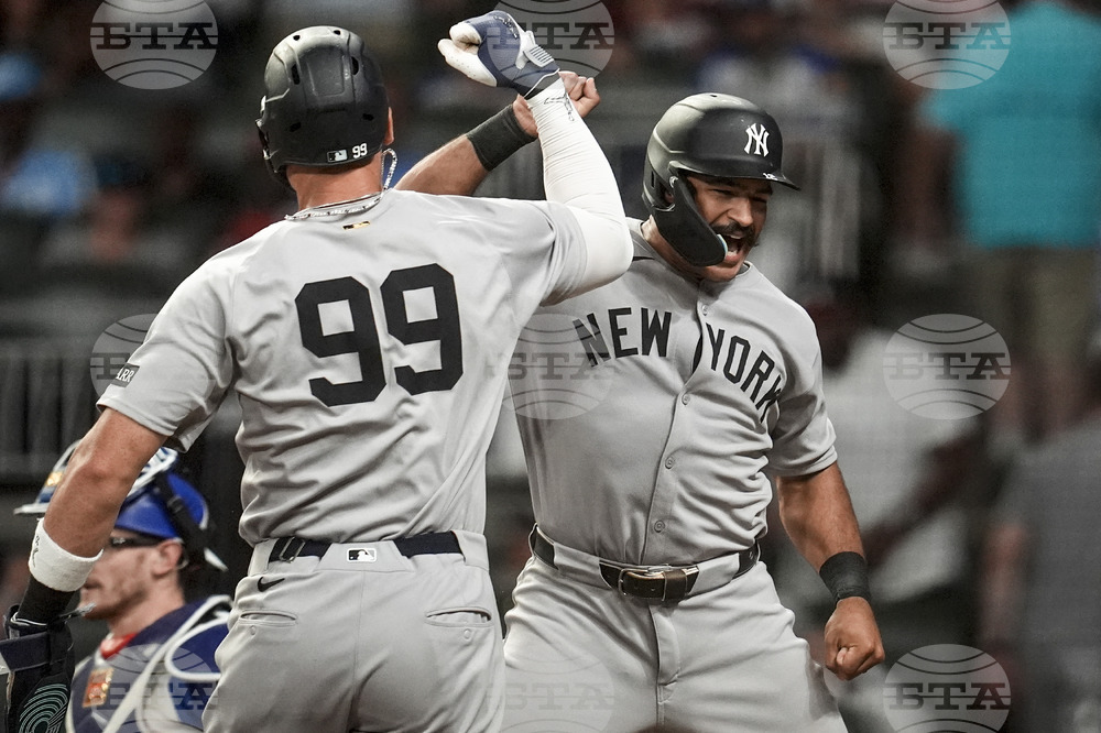 Yankees Braves Baseball