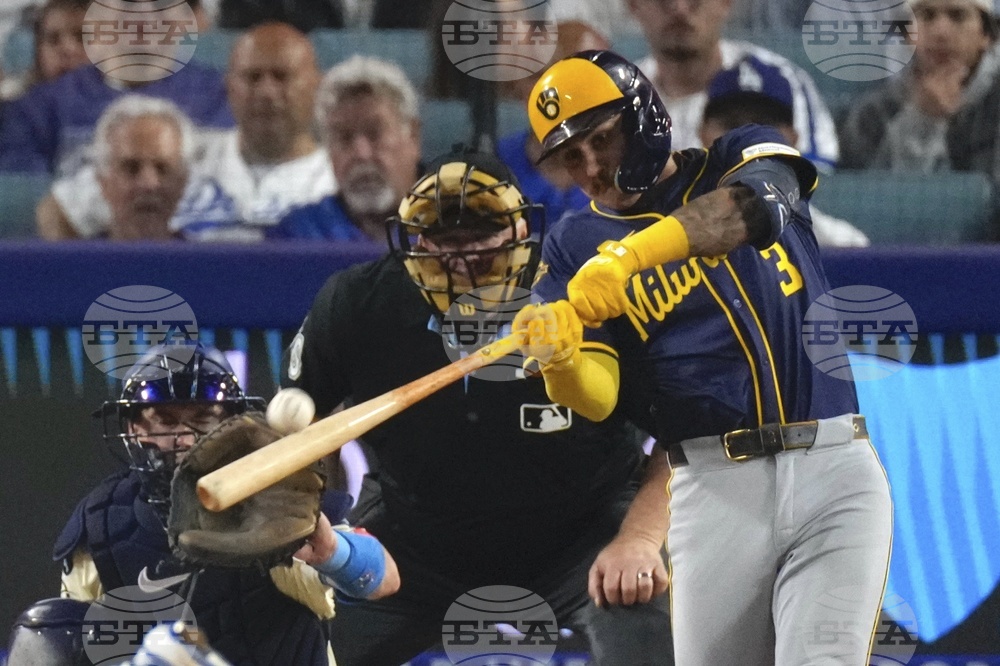 Brewers Dodgers Baseball