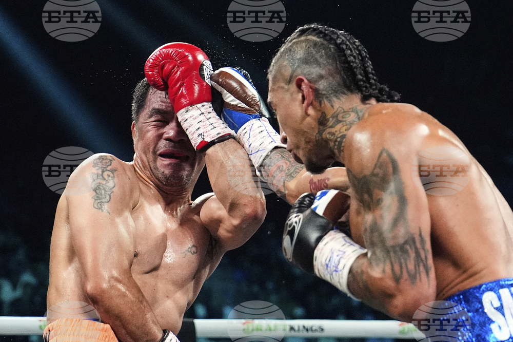 APTOPIX Pacquiao Barrios Boxing
