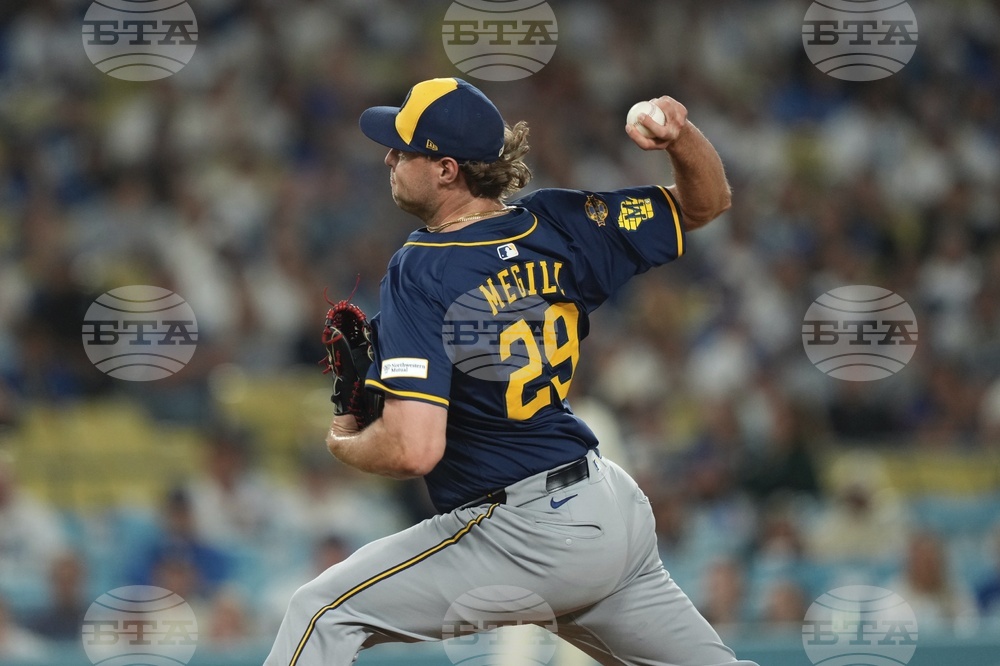 Brewers Dodgers Baseball