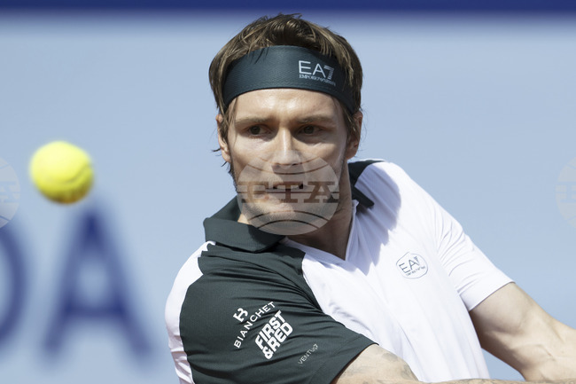 Александър Бублик и Артур Казо ще играят за титлата на турнира на клей в Кицбюел