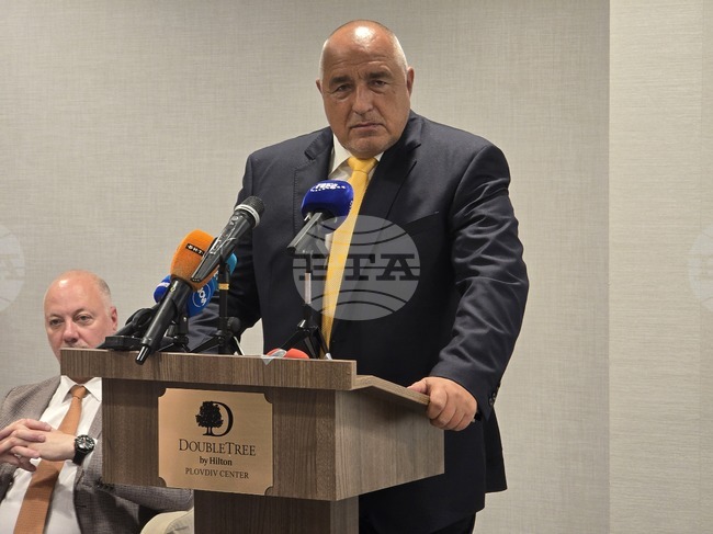 Правителството прави всичко, за да се овладяват цените в условия на световна несигурност, каза Бойко Борисов в Пловдив