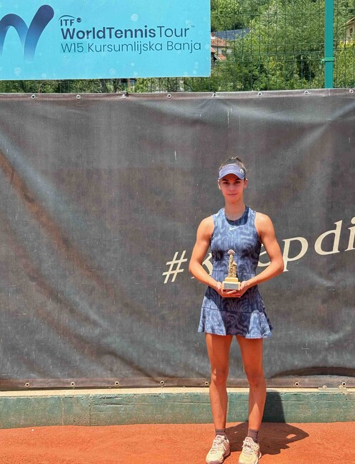 Лидия Енчева достигна до четвъртфиналите на сингъл на турнир по тенис в Румъния