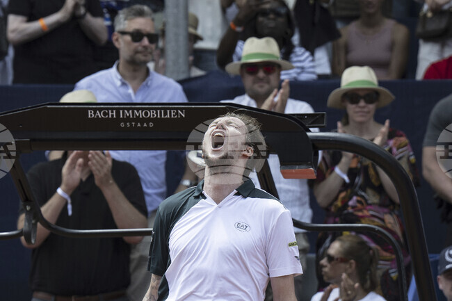 Александър Бублик отстрани Александър Шевченко и е на полуфинал на тенис турнира в Китцбюел