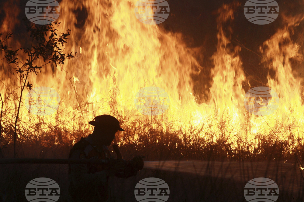 16 загинали при пожар в старчески дом в Индонезия