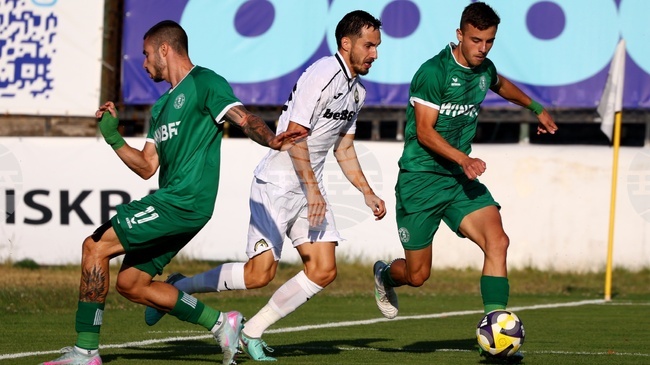 Славия се добра до успеха срещу Ботев Враца след късно попадение на Исак Соле