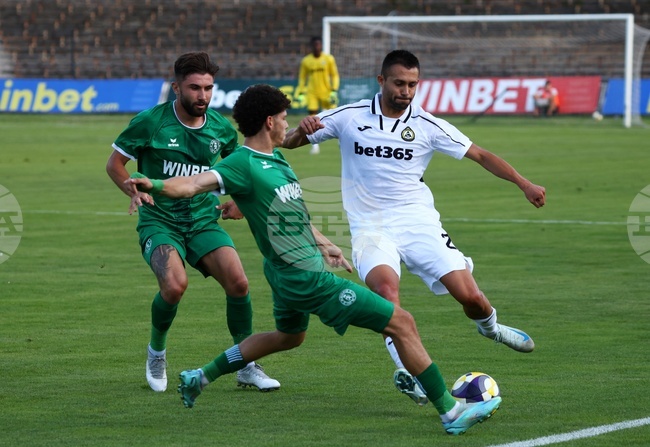 Славия достигна до успеха във Враца