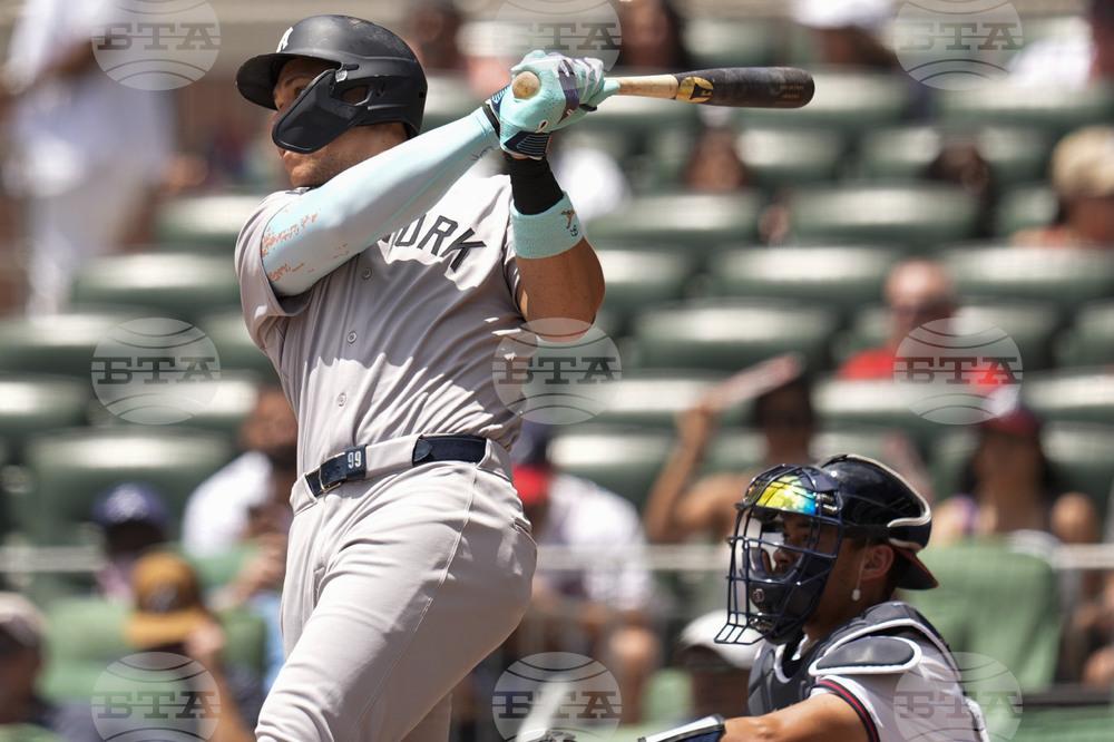 Yankees Braves Baseball