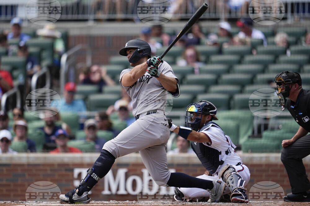 Yankees Braves Baseball