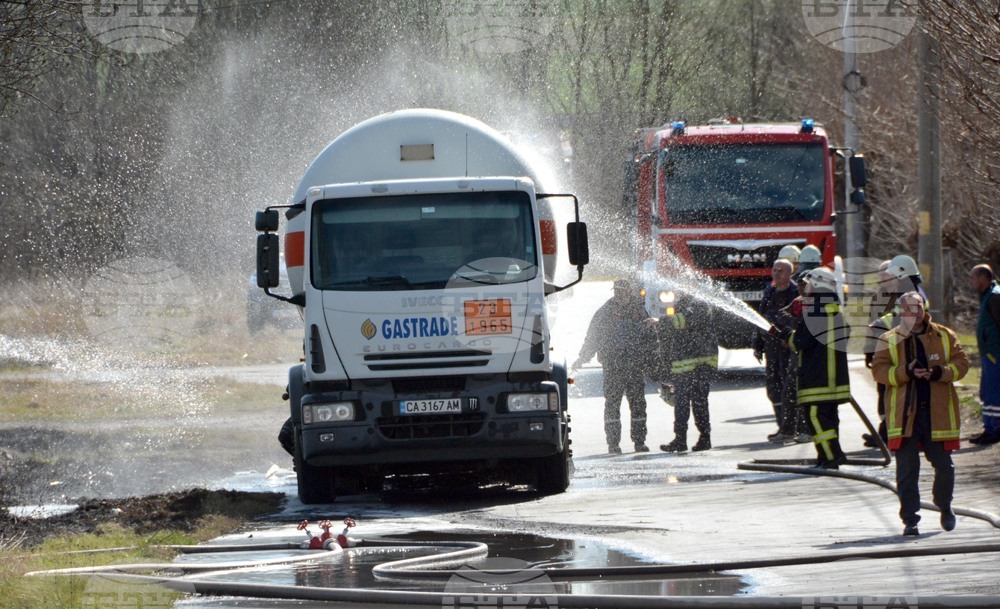 Димитровград - Село Горски извор - цистерна - пожар
