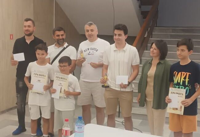 Община Момчилград: Шахматният турнир в Момчилград приключи с оспорвана надпревара и заслужени отличия