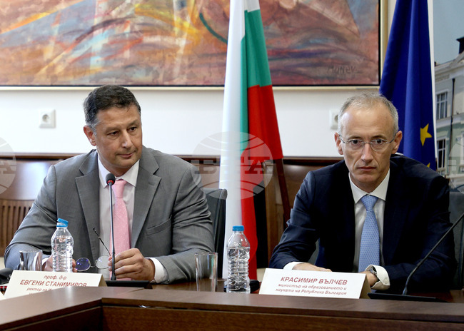 Education Minister Does Not Expect Euro Adoption to Cause Shocks in Education System