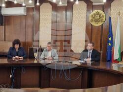  Община Русе: Нов колективен трудов договор ще действа в сферата на образованието