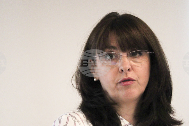 Почти 60% от наетите в тецове и мините в Стара Загора са готови да се преквалифицират и надградят уменията си, каза зам.-министър Наталия Ефремова