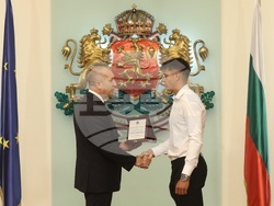 Румен Радев - Иван Иванов и Александър Василев - награждаване