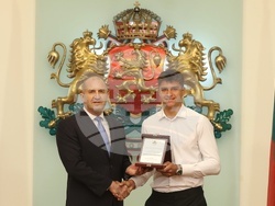 Румен Радев - Иван Иванов и Александър Василев - награждаване