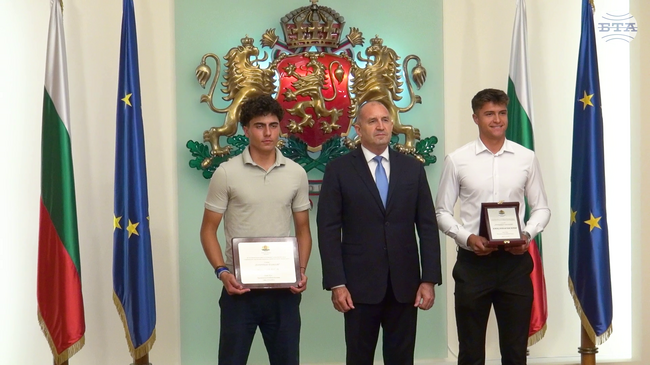 Румен Радев: 2025 г. е изпълнена със забележителни постижения на нашите млади надежди в спорта