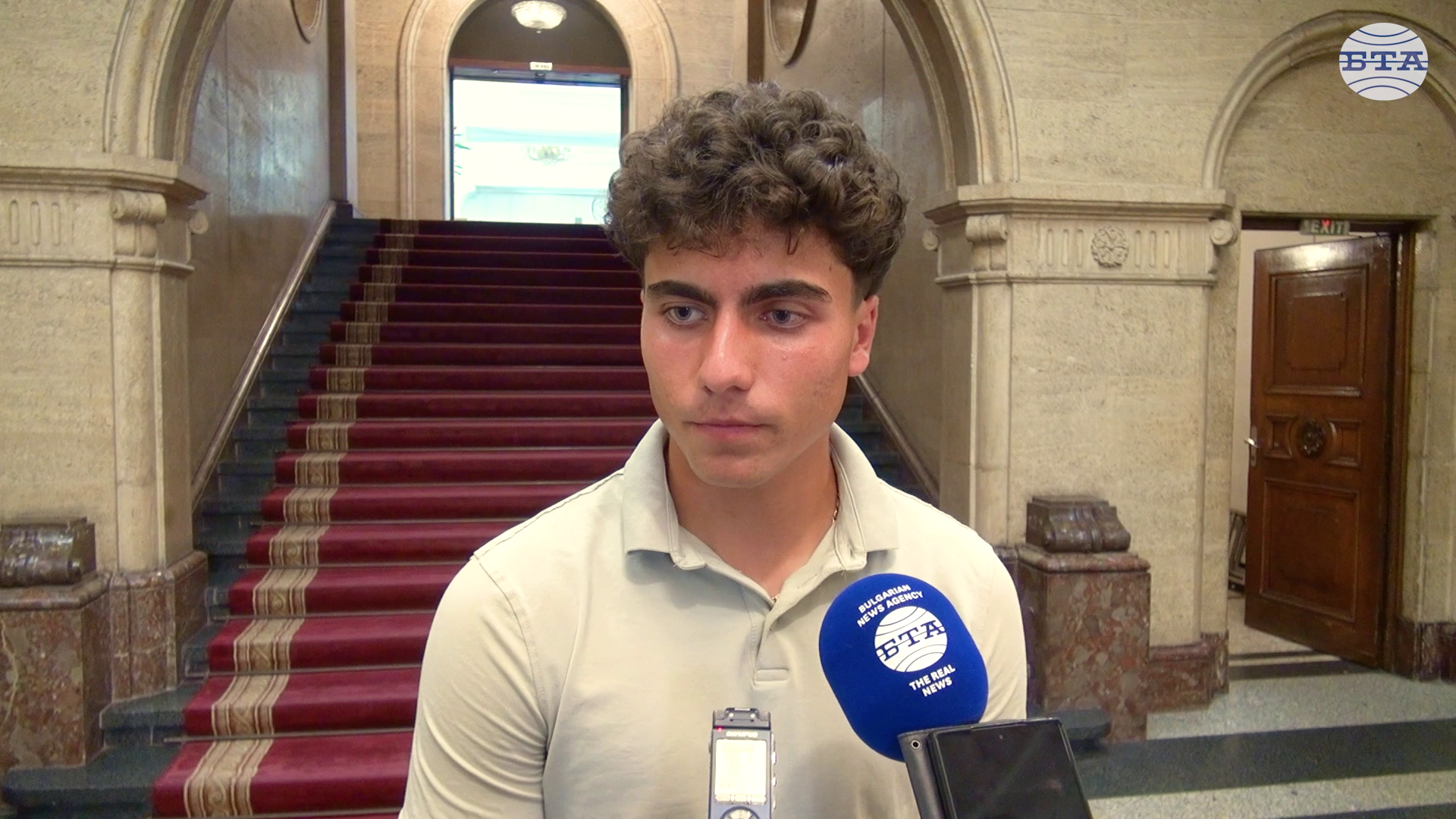 Няма формула на успеха, само тренировки, труд и часове на корта, каза шампионът на "Уимбълдън" Иван Иванов Няма формула на успеха, само тренировки, труд и часове на корта, каза шампионът на "Уимбълдън" Иван Иванов