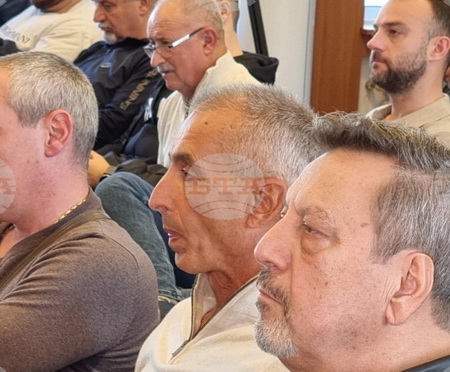 Олимпийският шампион Асен Златев сигнализира, че няма яснота как се харчат средствата в Българската федерация по вдигане на тежести