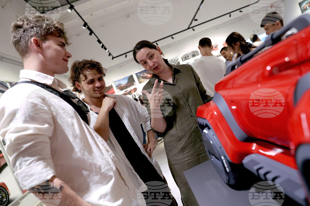 Изложба - „Автомобилен дизайн“ - магистърска програма на НХА