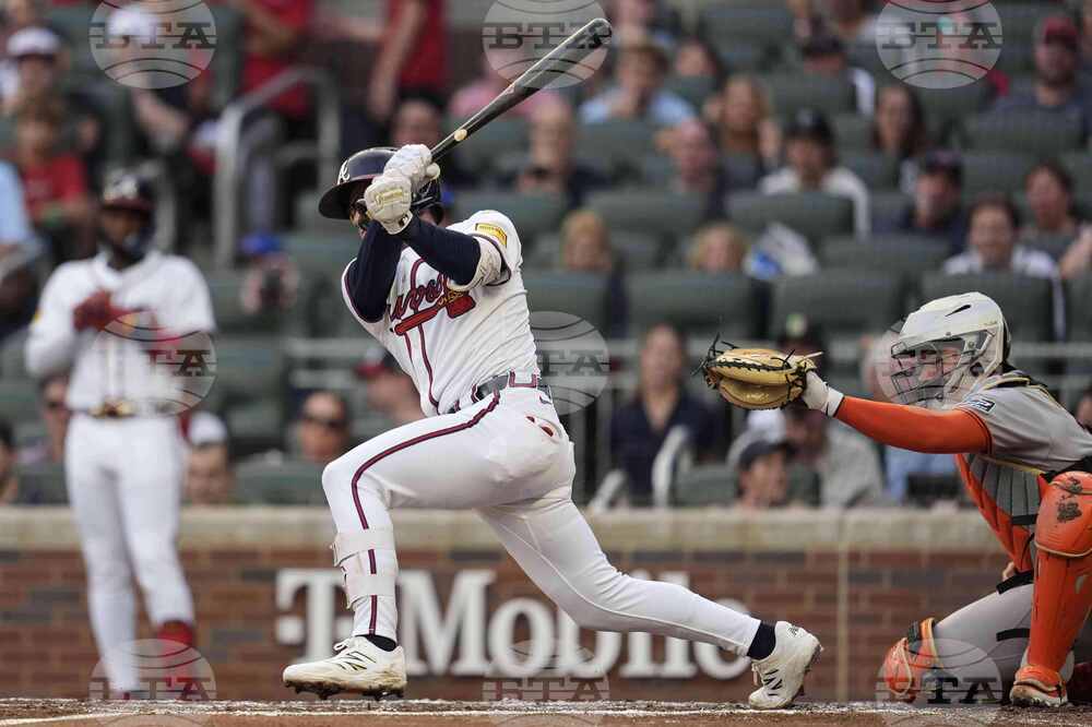 Giants Braves Baseball
