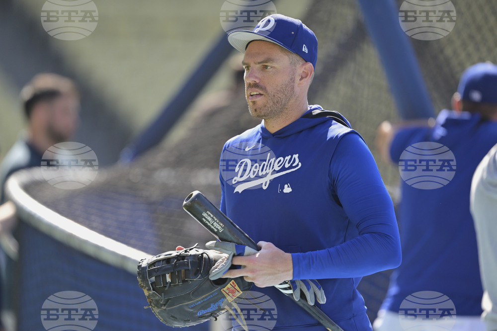 Twins Dodgers Baseball