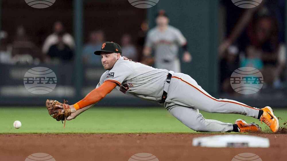 Giants Braves Baseball