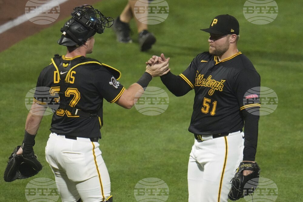 Tigers Pirates Baseball