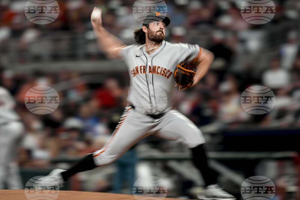 Giants Braves Baseball