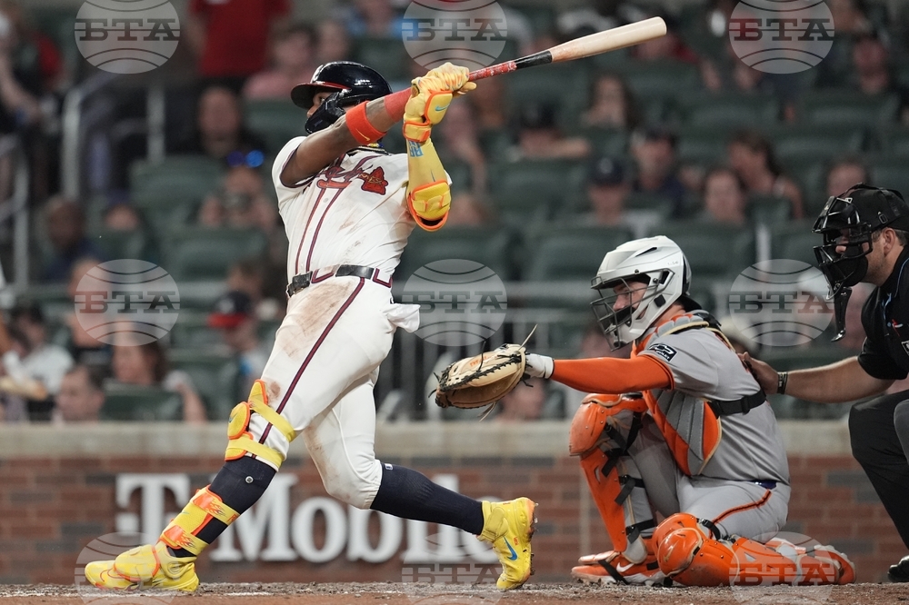 Giants Braves Baseball