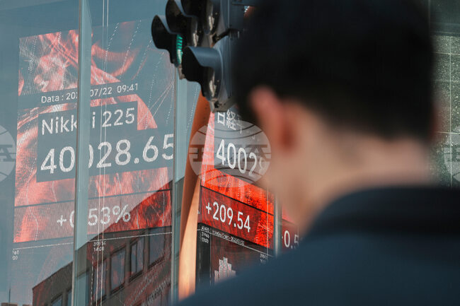 Разнопосочно движение на борсите в Азия, Nikkei докосва рекордната си стойност