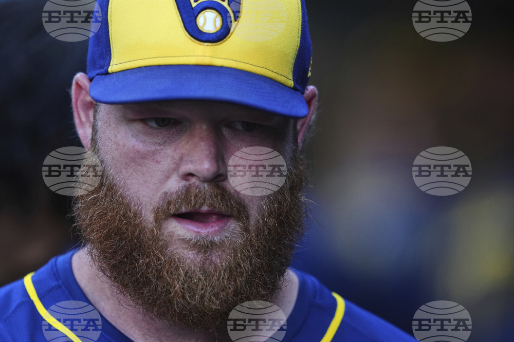 Brewers Mariners Baseball
