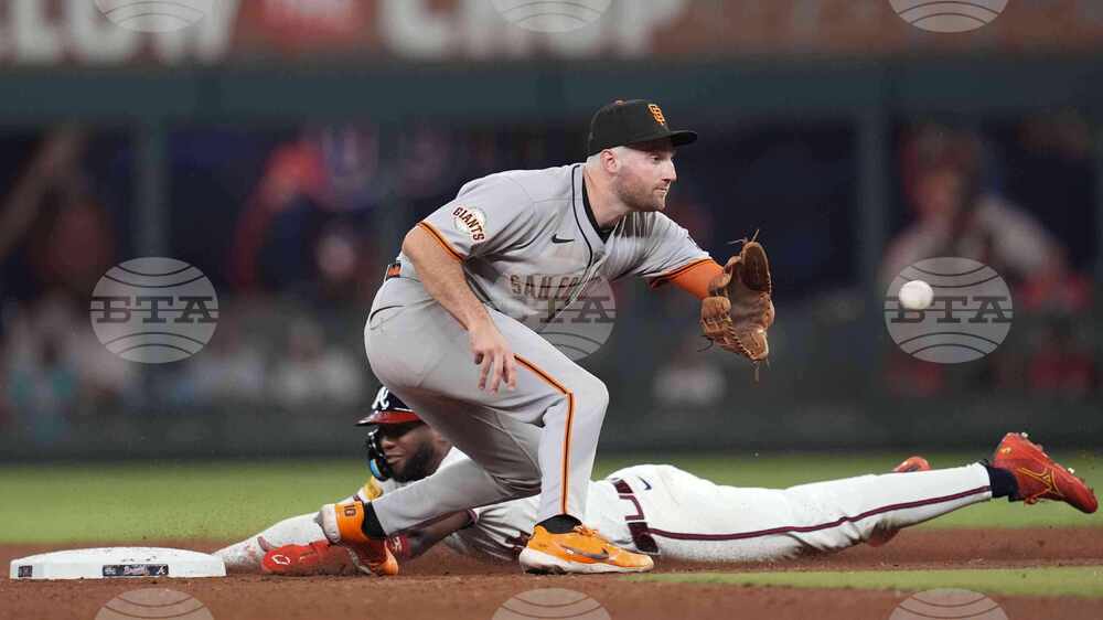 Giants Braves Baseball