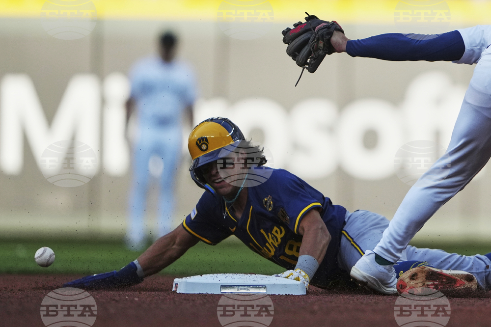 Brewers Mariners Baseball