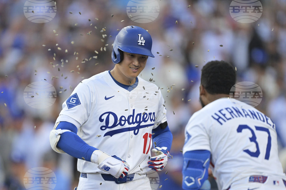 APTOPIX Twins Dodgers Baseball