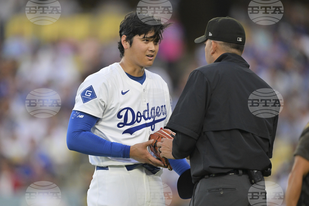 Twins Dodgers Baseball