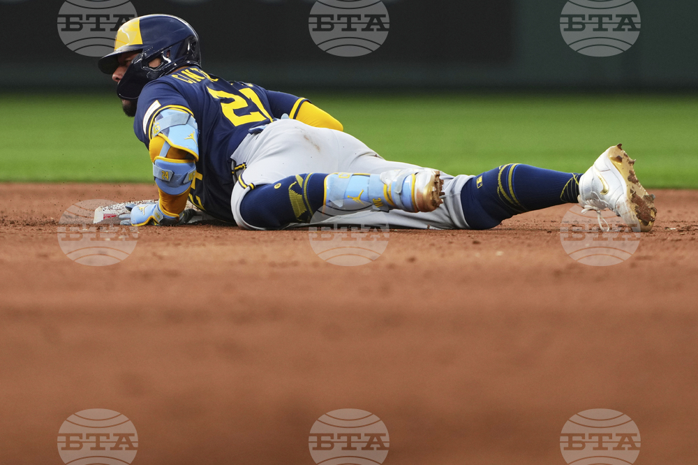 Brewers Mariners Baseball