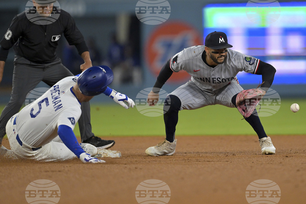 Twins Dodgers Baseball