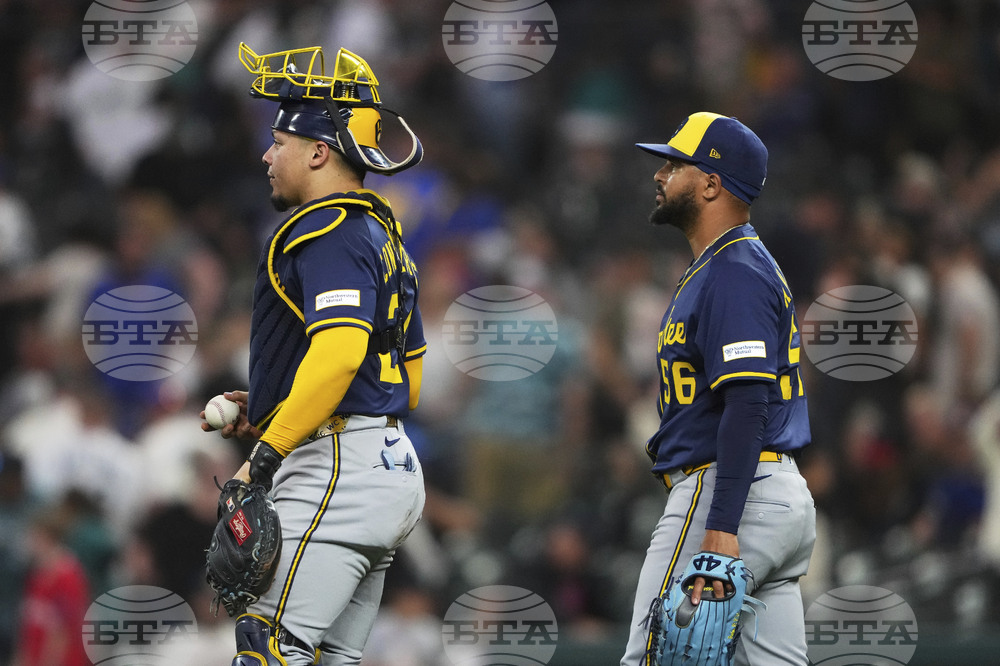 Brewers Mariners Baseball