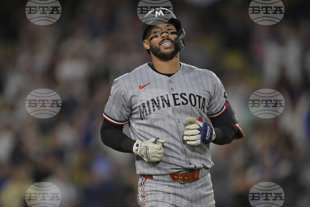 Twins Dodgers Baseball